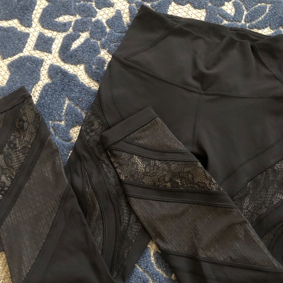 Lululemon Leggings Lace - Picture 6 of 9